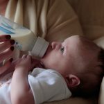 Ne pas donner du lait de vâche au bébé